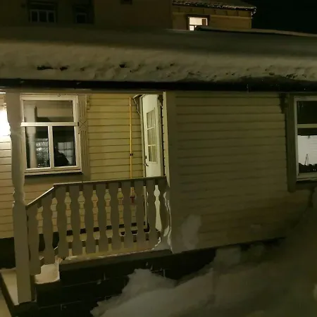 Apartament Sjarmerende Anneks I Hjertet Av